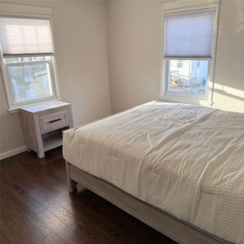 351 Boulevard Boulevard, Middletown, RI 02842