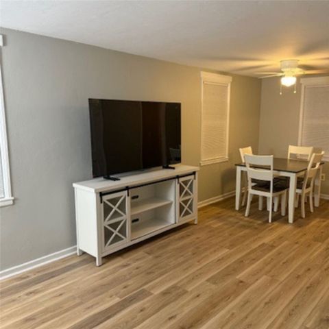 351 Boulevard Boulevard, Middletown, RI 02842