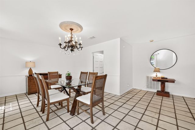 5210 Lodge Creek, Houston, TX 77066