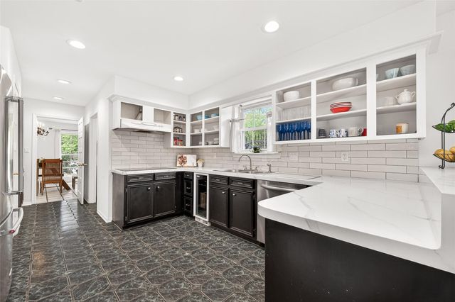 5210 Lodge Creek, Houston, TX 77066