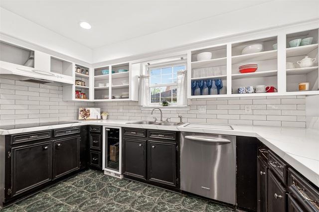 5210 Lodge Creek, Houston, TX 77066