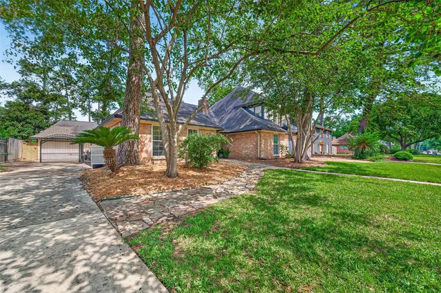 5210 Lodge Creek, Houston, TX 77066