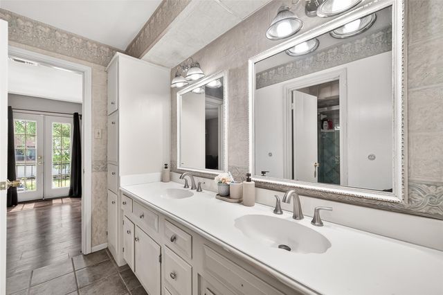 5210 Lodge Creek, Houston, TX 77066