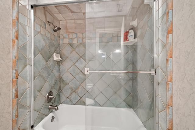 5210 Lodge Creek, Houston, TX 77066