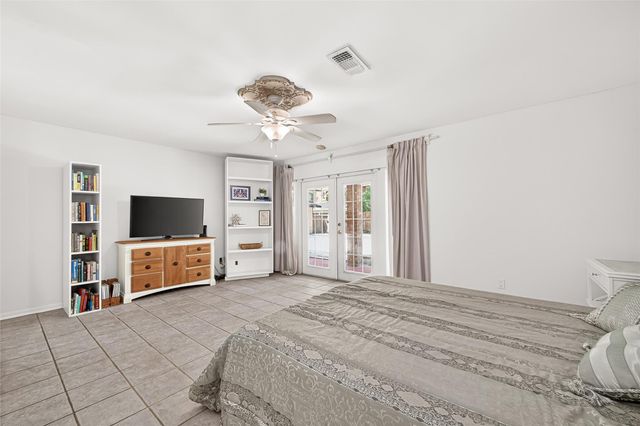 5210 Lodge Creek, Houston, TX 77066