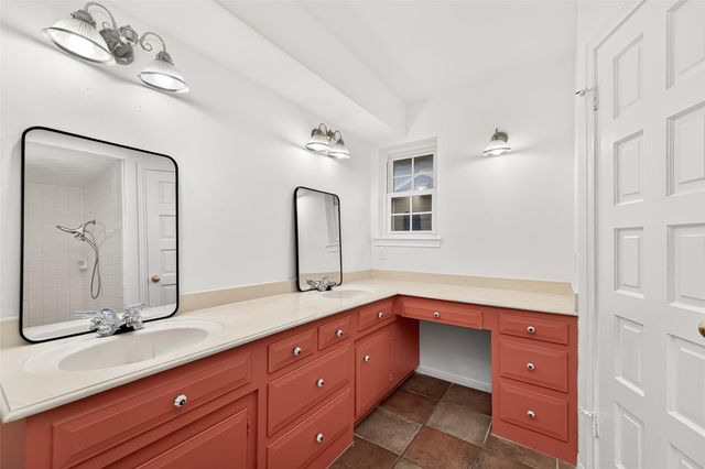 5210 Lodge Creek, Houston, TX 77066