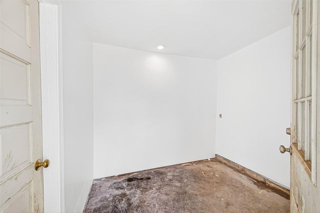 5210 Lodge Creek, Houston, TX 77066