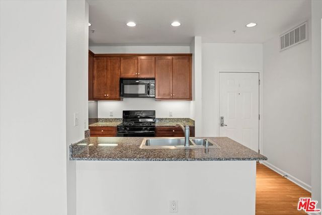 2348 Scholarship, Irvine, CA 92612