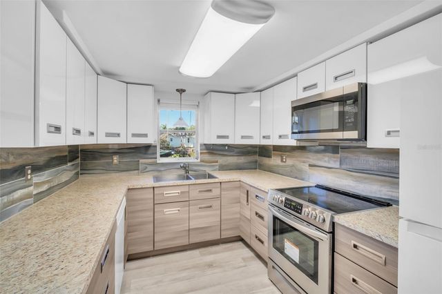 7230 BRADSHAW DRIVE, New Port Richey, FL 34653