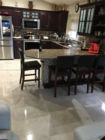 5032 SW 34th Ter, Hollywood, FL 33312