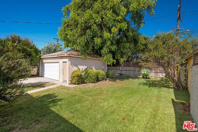 1817 S Genesee Avenue, Los Angeles, CA 90019