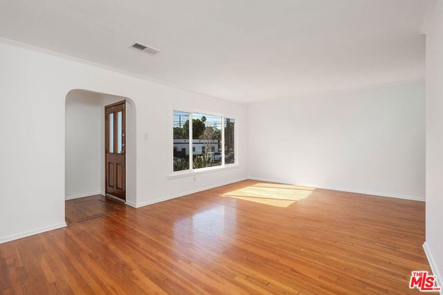 1817 S Genesee Avenue, Los Angeles, CA 90019