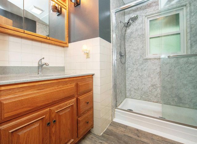 176 River Forest Rd, Evansdale, IA 50707