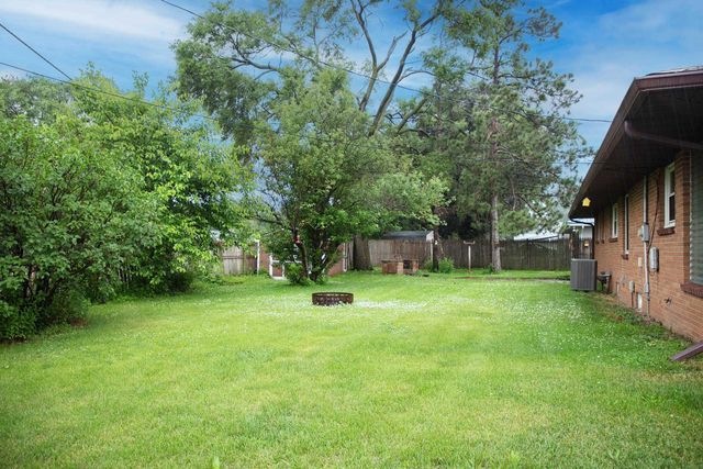176 River Forest Rd, Evansdale, IA 50707