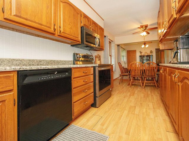 176 River Forest Rd, Evansdale, IA 50707