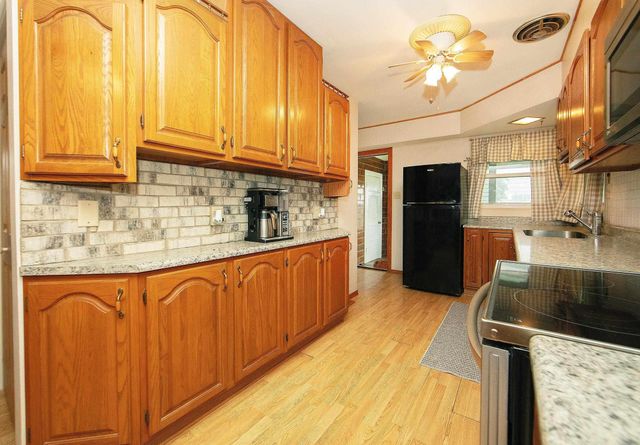 176 River Forest Rd, Evansdale, IA 50707