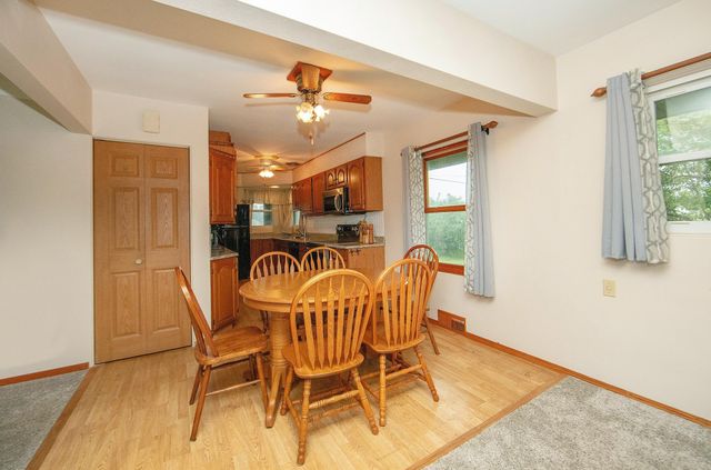 176 River Forest Rd, Evansdale, IA 50707