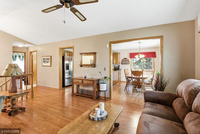 18663 Jasmine Way, Lakeville, MN 55044