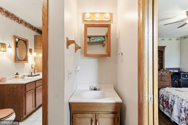 18663 Jasmine Way, Lakeville, MN 55044