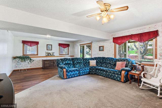 18663 Jasmine Way, Lakeville, MN 55044