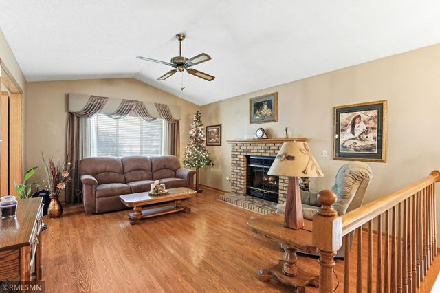 18663 Jasmine Way, Lakeville, MN 55044