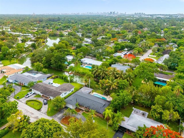 6311 SW 65th Ave, South Miami, FL 33143