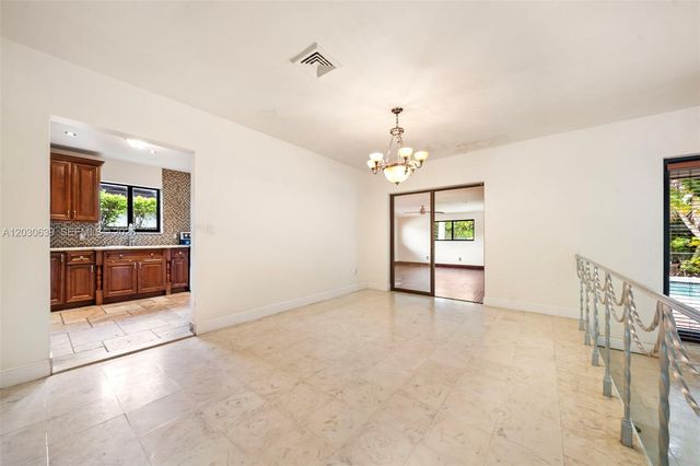 6311 SW 65th Ave, South Miami, FL 33143