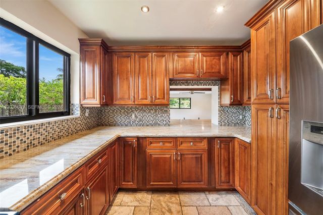 6311 SW 65th Ave, South Miami, FL 33143