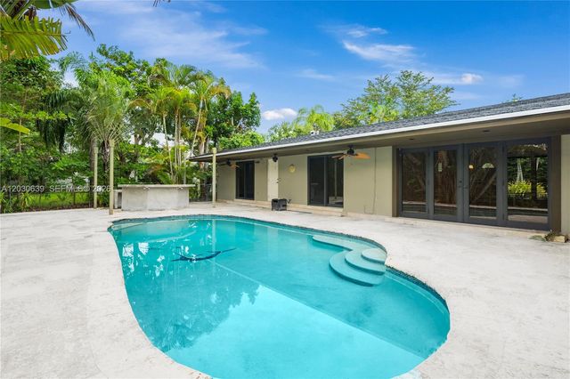 6311 SW 65th Ave, South Miami, FL 33143