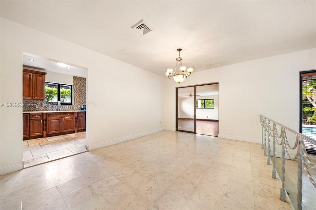 Image 16 of property listing at 6311 SW 65th Ave, South Miami, FL 33143