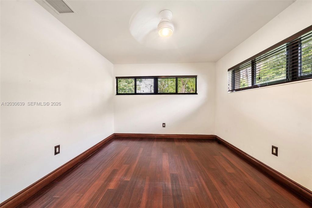 Image 33 of property listing at 6311 SW 65th Ave, South Miami, FL 33143