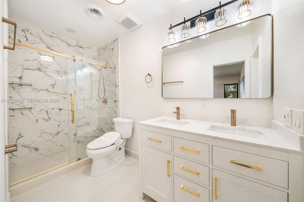 Image 38 of property listing at 6311 SW 65th Ave, South Miami, FL 33143