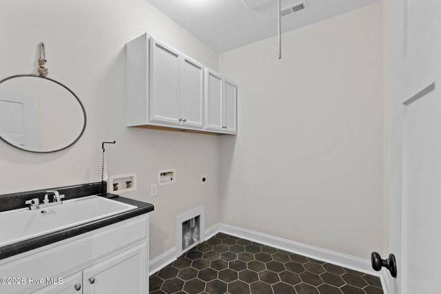 260 Shortleaf Drive, Grimesland, NC 27837