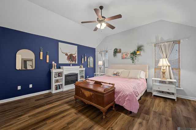 15001 Cross Gate Dr, Walker, LA 70785