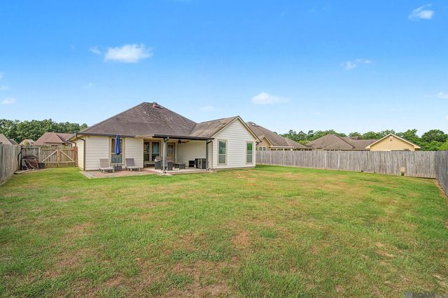 15001 Cross Gate Dr, Walker, LA 70785