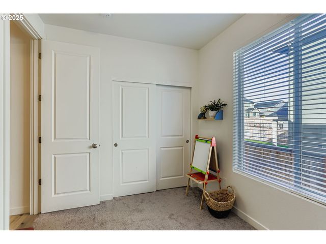 234 W 18TH St, Lafayette, OR 97127