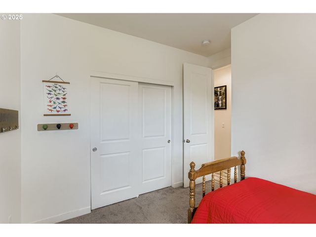 234 W 18TH St, Lafayette, OR 97127