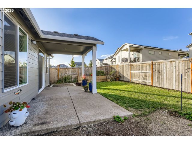 234 W 18TH St, Lafayette, OR 97127