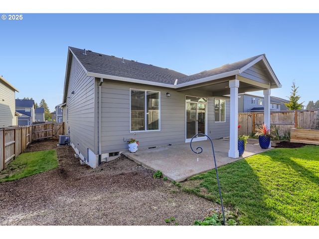 234 W 18TH St, Lafayette, OR 97127