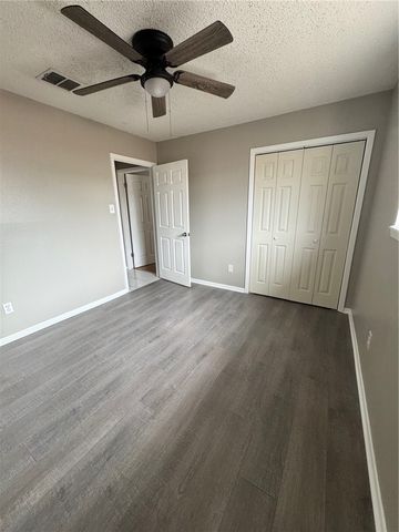 3221 Seafoam Dr, Corpus Christi, TX 78418