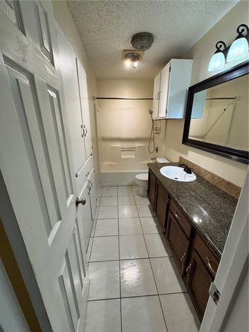 3221 Seafoam Dr, Corpus Christi, TX 78418