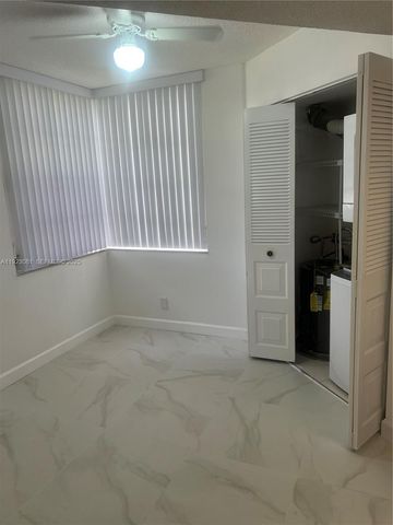 9510 Seagrape Dr 101, Davie, FL 33324