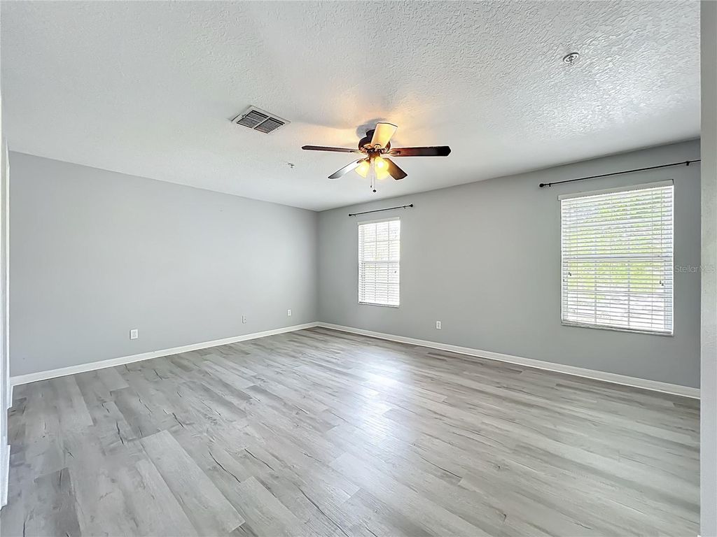 Image 18 of property listing at 13430 SOUTHMEADOW DR 138, Orlando, FL 32824