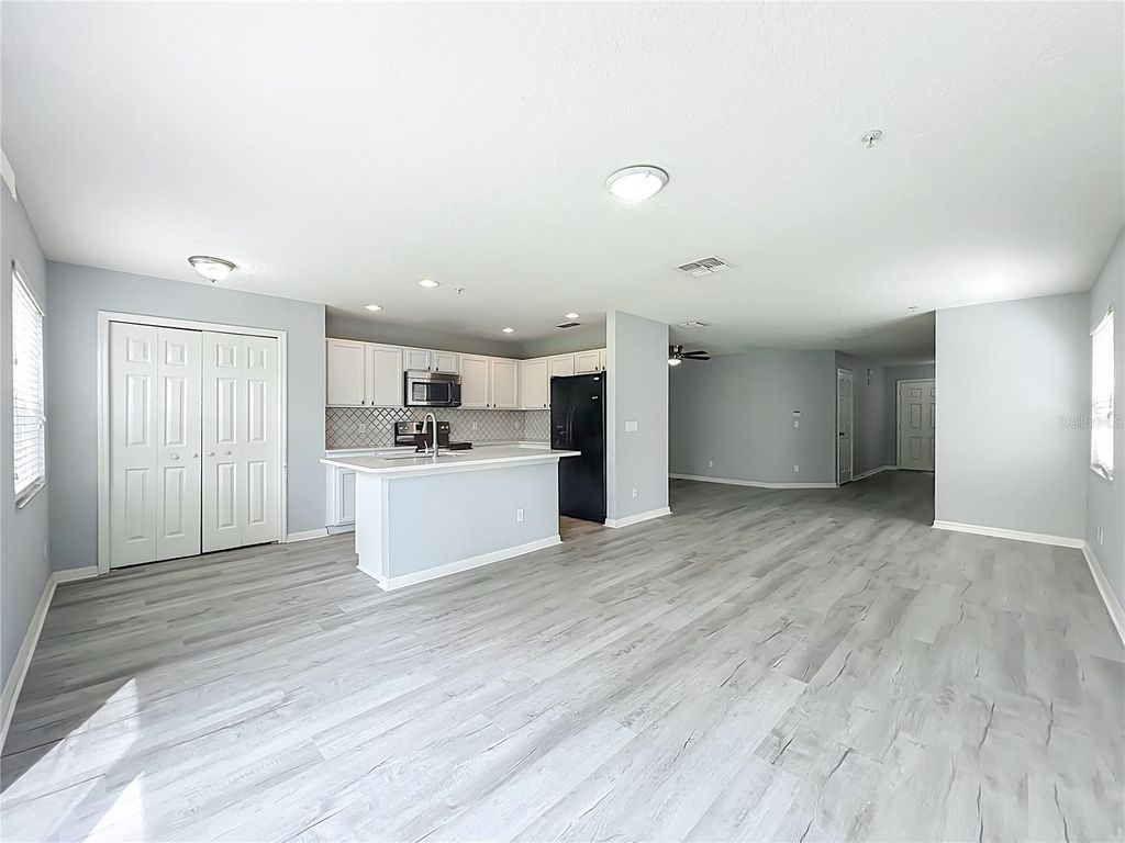 Image 35 of property listing at 13430 SOUTHMEADOW DR 138, Orlando, FL 32824