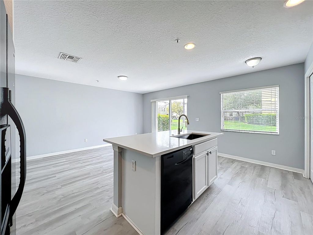 Image 7 of property listing at 13430 SOUTHMEADOW DR 138, Orlando, FL 32824