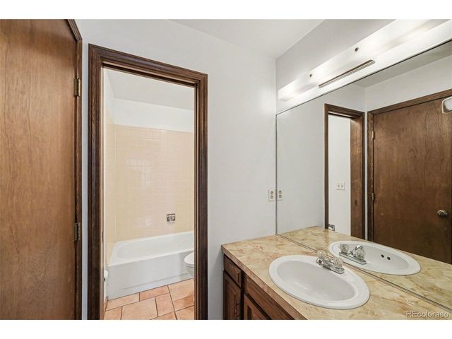 2594 E Geddes Ave, Centennial, CO 80122