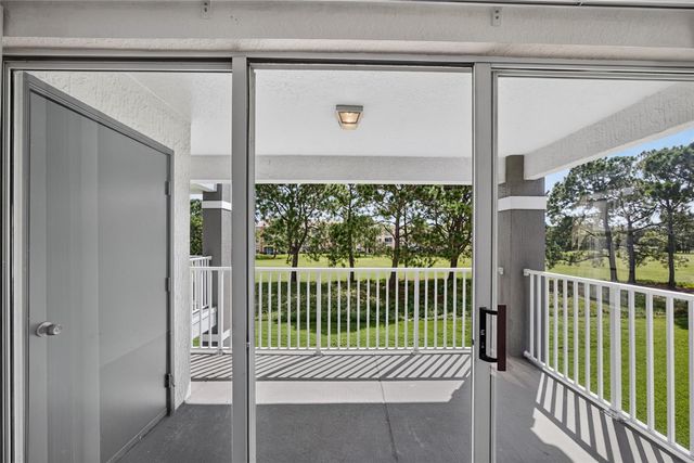 14013 FAIRWAY ISLAND DRIVE 428, Orlando, FL 32837