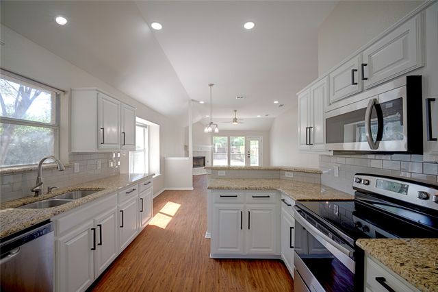 562 Continental Drive, Lewisville, TX 75067