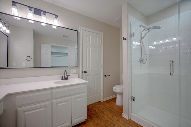 562 Continental Drive, Lewisville, TX 75067