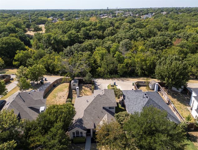 562 Continental Drive, Lewisville, TX 75067